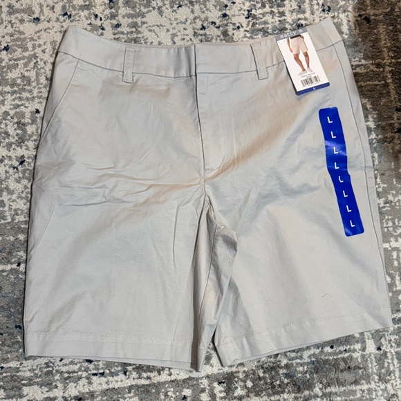 Matty M beige ladies shorts size L - Picture 1 of 5